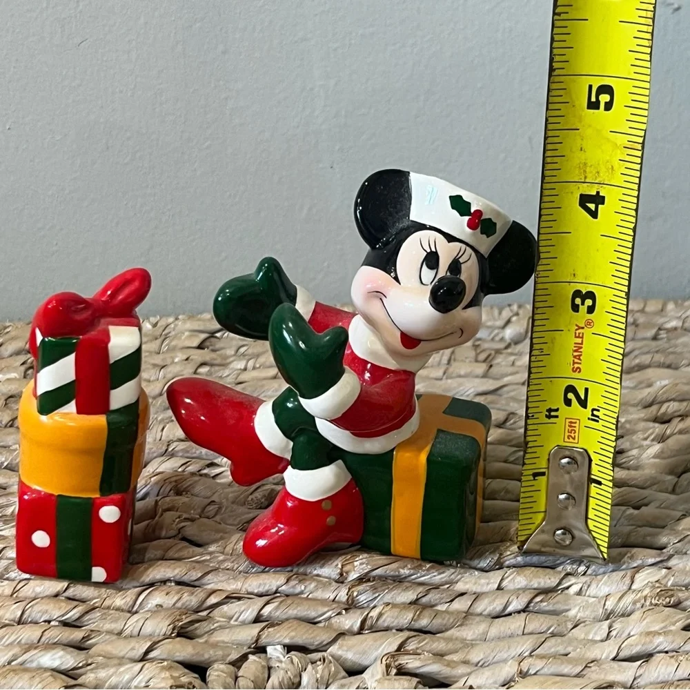 Disney Vintage Enesco Minnie Gifts Salt And Pepper‎ Shakers Christmas Holidays